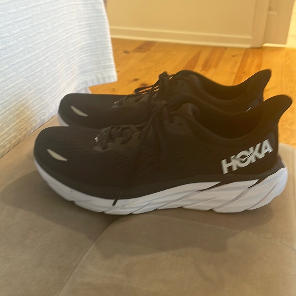 Hoka Clifton Women’s 9.5 Running Shoe